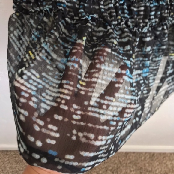 DKNY Sheer Blue Printed Smocked Sleeveless Blouse 18 Wide - Picture 5 of 8